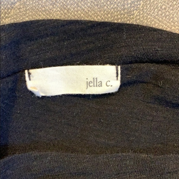 Distressed hand cut T-Shirt - Picture 4 of 5